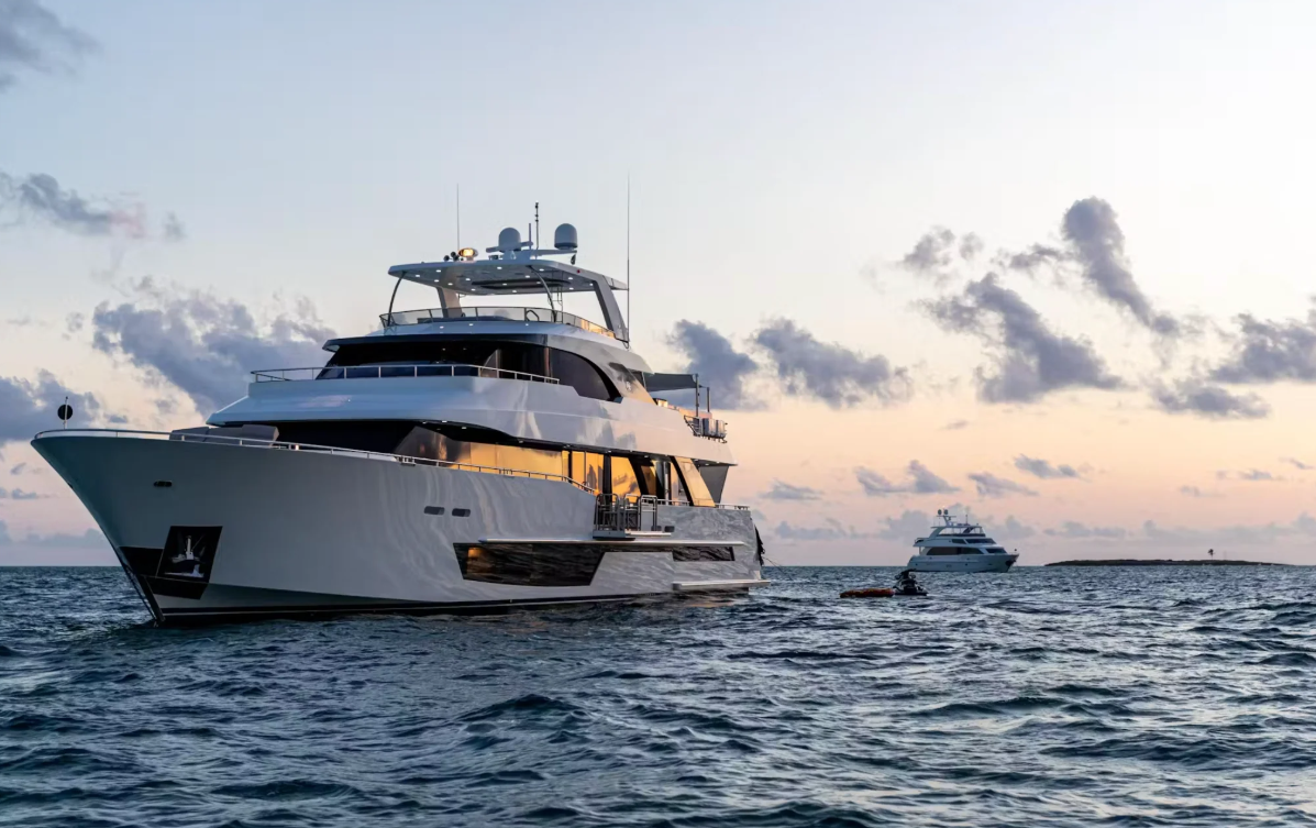M/Y IC