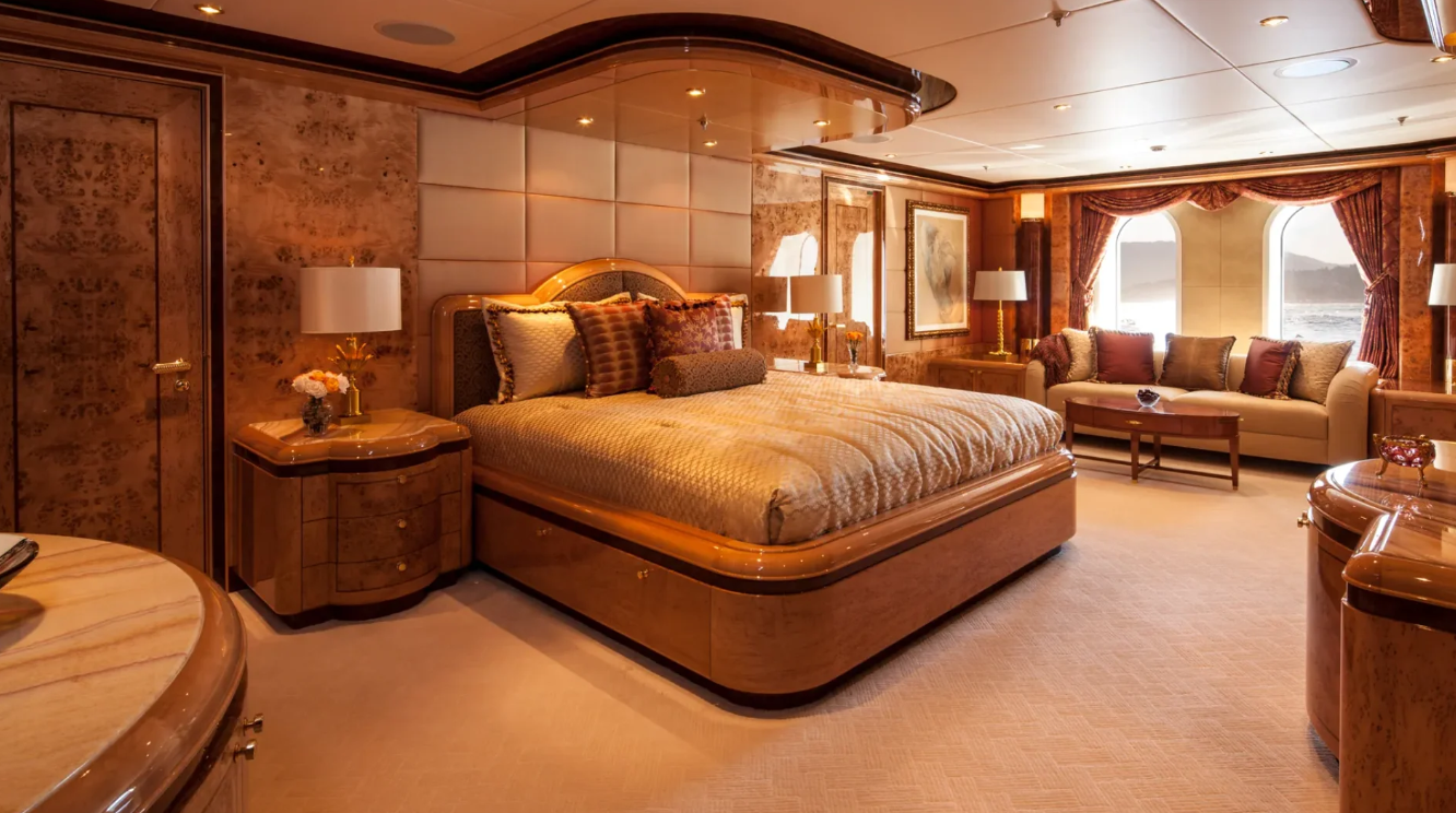 M/Y LIBERTY
