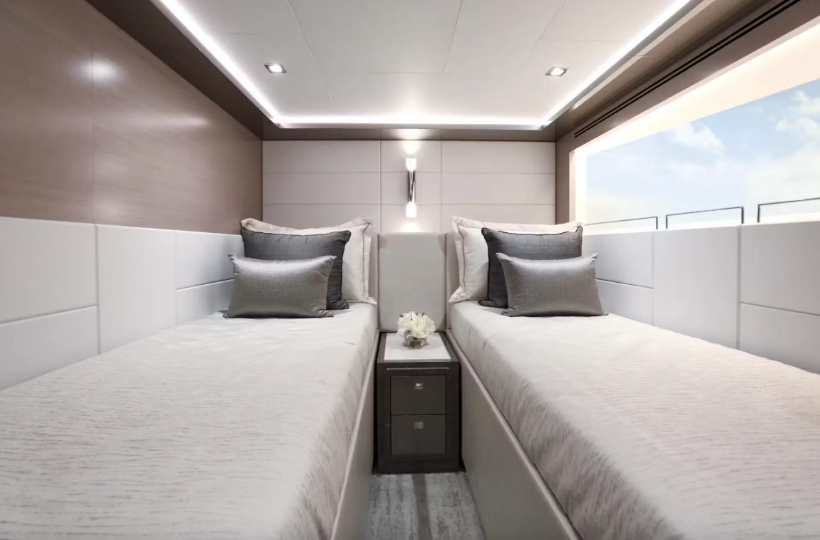 M/Y O MIMI