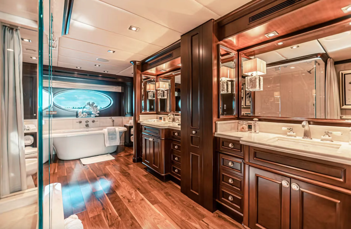 M/Y MIRABELLA