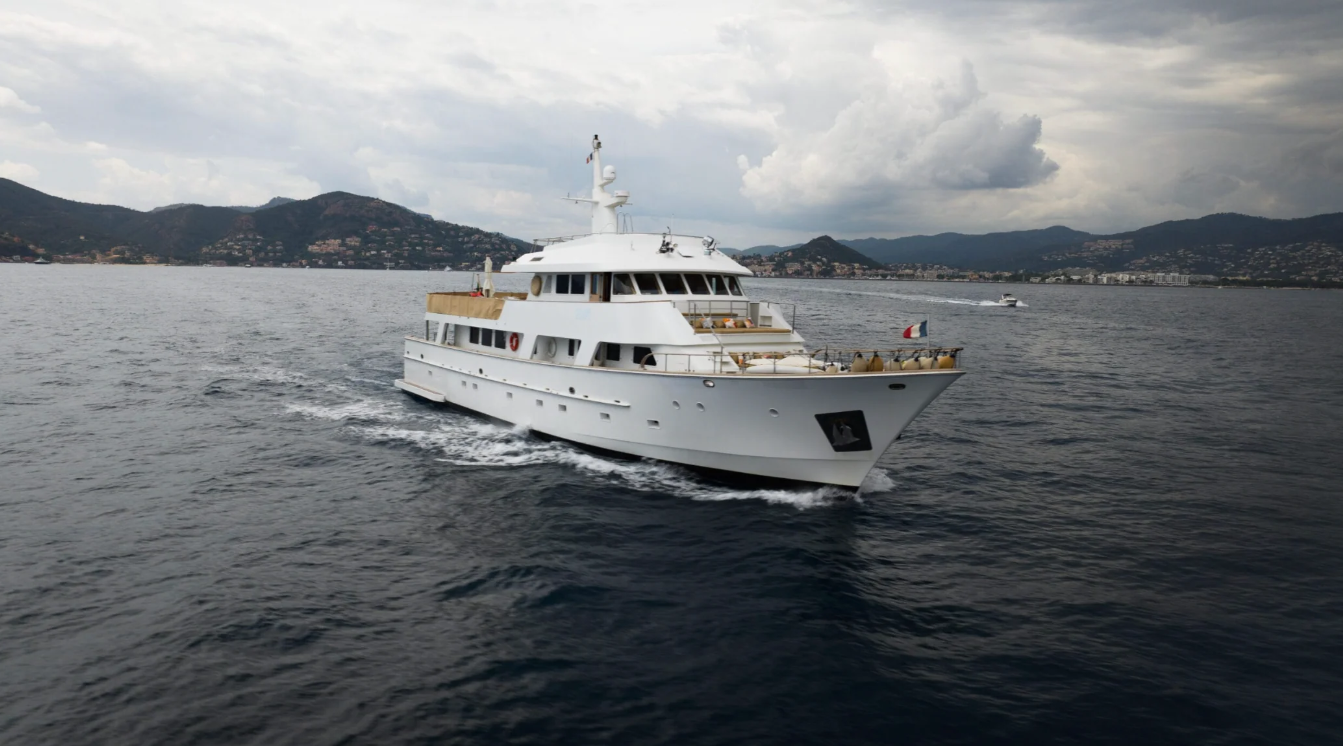 M/Y EVA